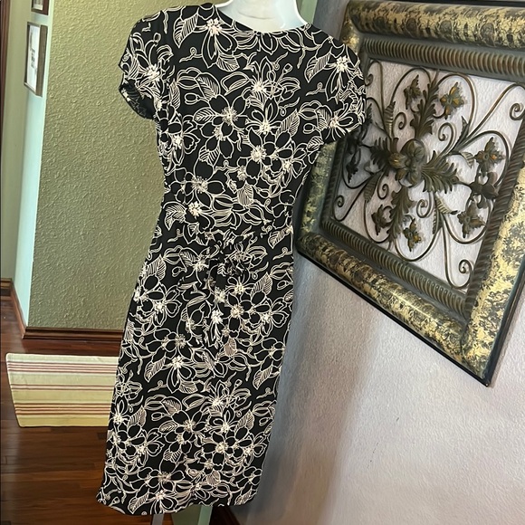 VTG B. Smart Dress Black & White Floral Wrap Bodice Empire Waist Sz 3/4 - Picture 3 of 11
